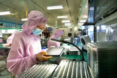 年中经济察看｜2025年中国外贸半年报：稳中有增